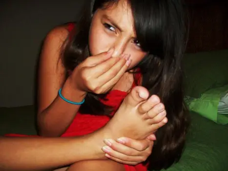 Young Girls Stinky Feet